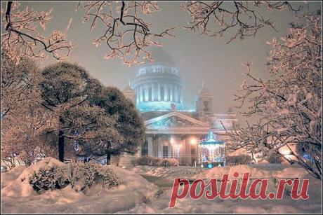 Пользователь Marianna Surina сохранил этот пин на доску «Питер...»
Зимняя сказка - Исаакиевская площадь  |   Pinterest