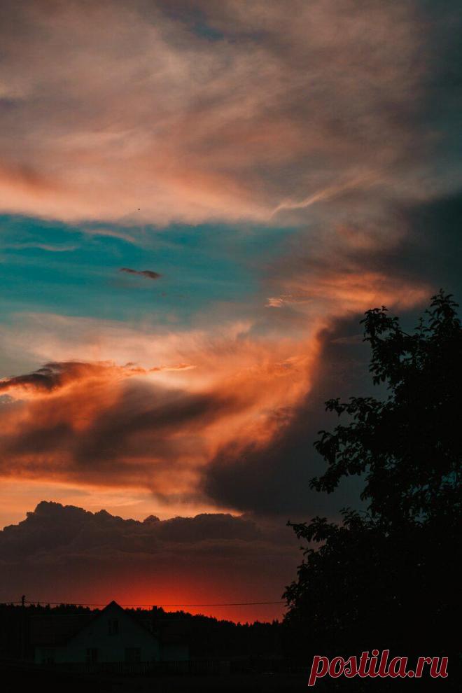 Причины ментальных проблем
Чем более человек глуп, тем более он врёт себе. То есть наоборот — чем более человек врёт себе, чем крупнее его самообман, тем более он глуп, жалок, слаб и неадекватен ситуациям и миру. А пытаясь врать себе человек идёт против своей правды, своей истинной природы, своего духа, который силен, красив и свободен от страха. И […]
Читай дальше на сайте. Жми подробнее ➡