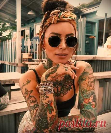 Цитата психолога Альфреда Адлера, которая объясняет нанесение татуировок
Кому как, а мне не нравятся татуированные люди. Особенно девушки. Зачем они терпят кучу времени нанося татуировки? Ради красоты Вышел у меня спор в соцсети с девушкой, которая разрисовала себя почти всю. У меня был лишь один вопрос Зачем? Так как мы с ней давно общаемся и человек она в целом адекватный (во многих вопросах, […]
Читай дальше на сайте. Жми подробнее ➡