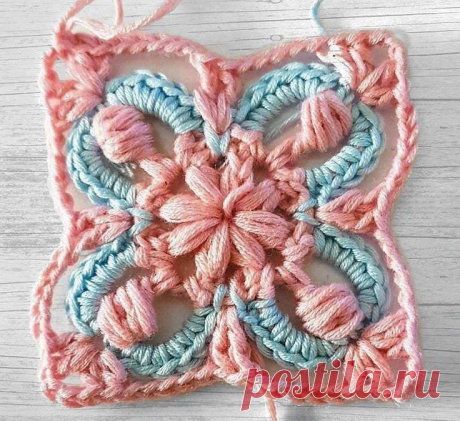 Очень интересный квадратный мотив крючком. Схема. / knittingideas.ru