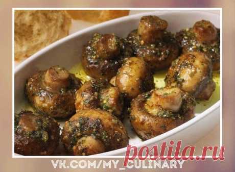 Вкуснятина! Ароматно - невероятно! Сочные хрустящие грибочки приведут всех гостей в восторг!
Аромат просто фантастический.

 Ждем Ваш отзыв в комментариях.

НИЗКОКАЛОРИЙНОЕ ГРИБНОЕ БЛЮДО

Ингредиенты:

- Шампиньоны 800 г 
- Чеснок 3 зубчика 
- Смесь прованских трав 1 ч. л.
- Соль, перец по вкусу
- Бальзамический уксус 40 мл 
- Оливковое масло

Приготовление:

1. Грибы режем на 2-4 части в зависимости от размера. Мелкие оставляем целыми.
В небольшое количество оливкового ма...