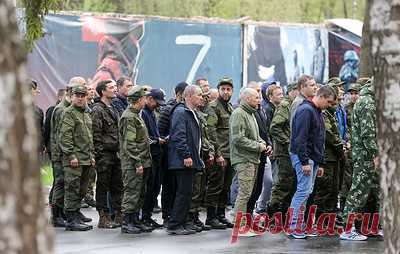 Минобороны расширило сеть пунктов отбора на службу по контракту. В ведомстве сообщили, что граждане могут обратиться в пункт отбора, выбрав любой удобный день недели