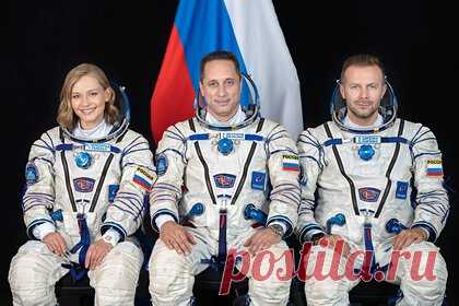 Киноэкипаж на «Союз МС-18» приземлился в Казахстане. Космический корабль «Союз МС-18» с космонавтом Олегом Новицким, актрисой Юлией Пересильд и режиссером Климом Шипенко на борту приземлился в Казахстане. Ранее он отстыковался от Международной космической станции и начал движение к Земле. Экипаж коснулся земли в 148 километрах юго-восточнее города Жезказган.