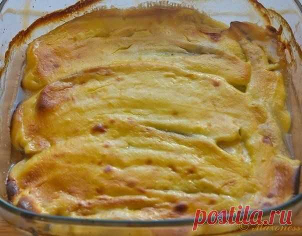Бананы, запеченные с творогом

Легкий и вкусный завтрак!

Приготовление 35 мин.
2 порции.

Ингредиенты:
4 средних банана
сок половины лимона
100-150 г не слишком жирного некислого творога
1 яйцо
2 ст.л. сливочного масла
2 ст.л. жидкого мёда