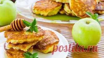 Оладьи из яблок – 6 рецептов быстро и вкусно Покажите свою заботу родным, приготовив им на завтрак или на перекус полезные и вкусные оладьи с яблоками. В оладьи по желанию можно добавить, корицу, специи и даже тыкву с кабачком.