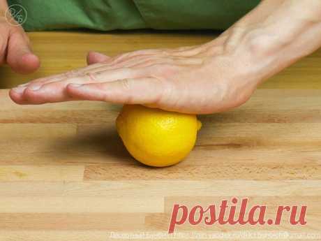 3 способа выжать сок из лимона быстро, просто и без соковыжималки | Рекомендательная система Пульс Mail.ru