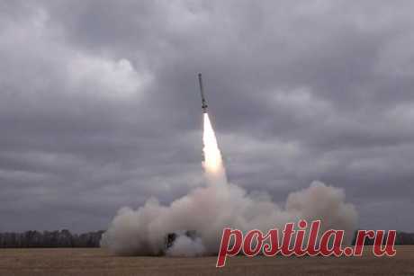 Российские военные отчитались об уничтожении украинских складов. Российские военные разбили склады ВСУ в Киевской, Днепропетровской, Житомирской, Харьковской и Одесской областях. Об этом сообщило Минобороны. В целом оперативно-тактической и армейской авиацией, ракетными войсками и артиллерией было нанесено поражение живой силе и военной технике ВСУ в 102-х районах.
