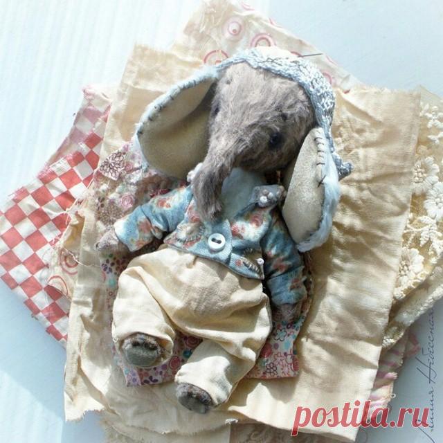 После полуторонедельного перерыва мы вернулись в Инстаграм:-) Нам многое хочется вам показать! За время нашего отсутствия была завершена работа над коллекцией #сладкоежки ! Поэтому у нас со зверятами накопилось для вас много интересного.