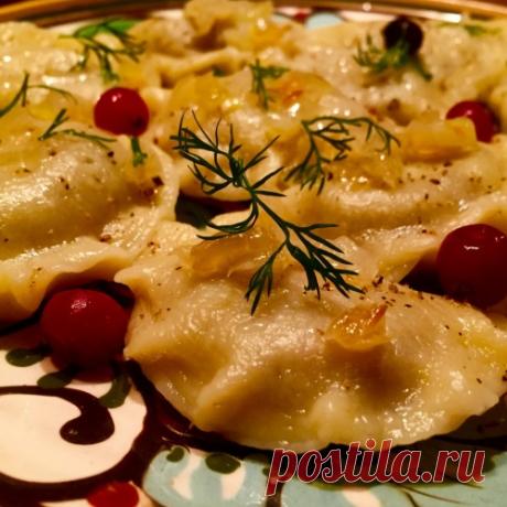 Вареники из картофельного теста с куриной печенью