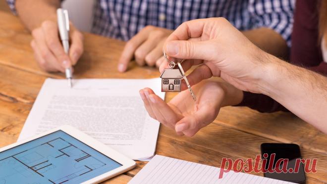 Эксперт посоветовала россиянам покупать недвижимость сейчас. Ключевая ставка выросла и, вероятно, будет расти еще, а цены на аренду квартиры в крупных городах России уже повысились до 40% за последние полгода. На вторичном рынке недвижимости — демпинг цен при срочных продажах. Основатель ...