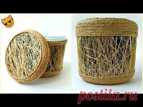 Декор пластиковой банки джутом и соломкой.
