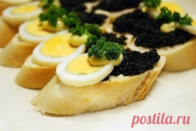 Канапе с икрой палтуса / Простые рецепты