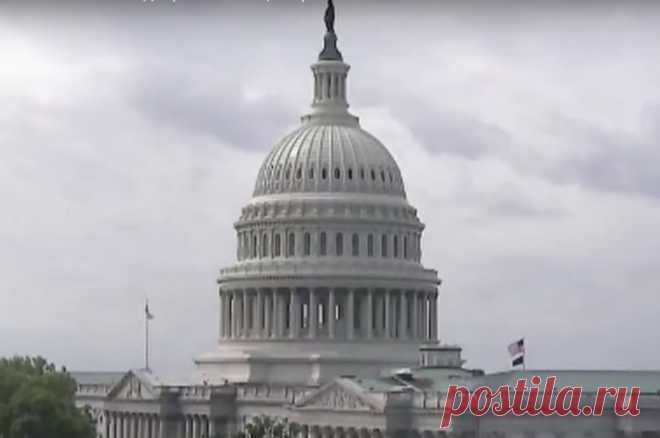 Рогов назвал формальностью решение Конгресса США о помощи Украине. По словам главы общественного движения, Соединенные Штаты не в первый раз используют этот способ легализации поставок оружия Киеву.