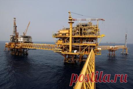 В ООН предрекли удвоение объемов добычи нефти и газа. Страны-участники Парижского соглашения по климату, несмотря на обещания достичь нулевых выбросов CO2, удвоят разрешенные договором объемы добычи нефти и газа к 2030 году. Спрос на ископаемое топливо в мире станет рекордным в этом десятилетии. Мировая добыча угля будет расти до 2030 года, а нефти и газа — до 2050-го.