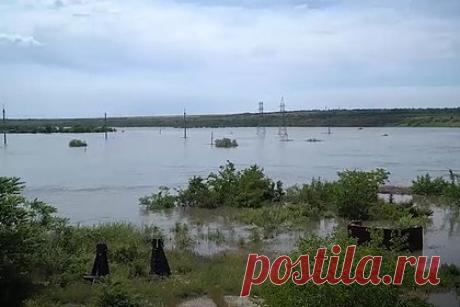 Украина назвала невозможным расследование разрушения Каховской ГЭС. Постоянный представитель Украины при ООН Сергей Кислица рассказал, что на сегодняшний день в условиях продолжающихся военных действий между Россией и Украиной полноценное проведение расследования чрезвычайного происшествия на Каховской гидроэлектростанции не представляется возможным.