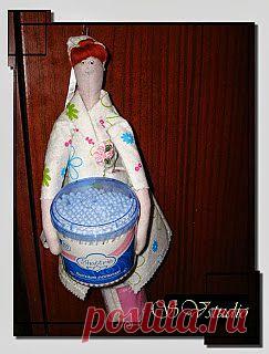 Мой мир грез: Тильда хранительница
Тильда хранительница
Вот такая у меня получилась хранительница ватных дисков и палочек. Имя у нее красивое - Селеница. Решила ее так назвать, так как все куклы торговой марки Тильда, изначально сельские, деревенские девушки. Делала ее в подарок девушки, с красивым русским именем Ольга.