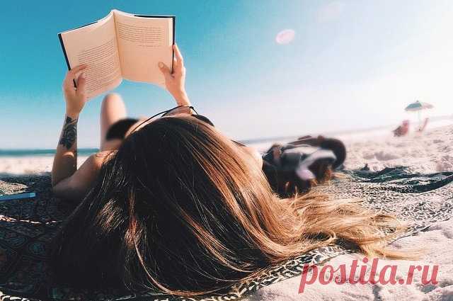 50 книг, которые должен прочитать каждый 1. Франсуа Рабле. «Гаргантюа и Пантагрюэль» (1532–1553).         	2. Мигель де Сервантес Сааведра. «Хитроумный идальго Дон Кихот Ламанчский»(1605–1615).         	3. Даниель Дефо. «Жизнь и удивительные приключения Робинзона Крузо» (1719).         	4. Джонатан Свифт. «Путешествия Лемюэла Гулливера, сначала хирурга, а потом капитана
