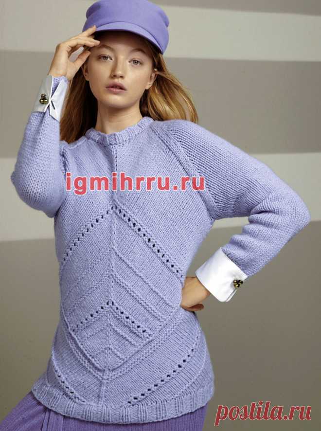 Лилово-голубой пуловер-реглан со сквозным узором. Вязание спицами со схемами и описанием