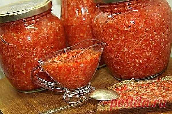 ВСЕ ЗАГОТОВКИ ИЗ ХРЕНА. 
ХРЕНОДЁРНАЯ ЗАКУСКА. 
4 крупных корня хрена, 
5 кг помидоров, 
1 крупная головка чеснока, 
1 ст.л. соли. 
ХРЕНОДЁР 1. 
3 кг помидоров, 
1 кг хрена, 
1 кг чеснока, 
соль, сахар по вкусу. 
ХРЕНОДЕР 2. 
1 кг помидоров, 
300 г чеснока, 
300 г хрена, 
1 ст.л. соли, 
1 ст.л. сахара, 
½ ч.л. 9% уксуса. 
ХРЕНОДЁР ЧЕСНОЧНЫЙ. 
1 кг хрена, 
1 кг чеснока, 
10 ст.л. соли, 
20 ст.л. сахара. 
ВЯТСКИЙ ХРЕНОДЁР. 
1 кг помидоров, 
1 крупный корень хрена, 
100 г чесн...