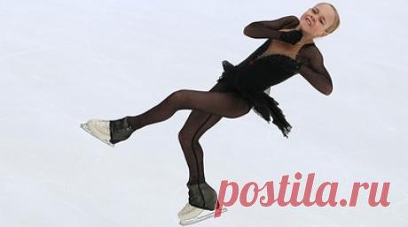 150 тысяч на лечение и неделя тишины: Костылеву отпустили на неделю в Воронеж с родителями, но мама снова не унимается. Елена Костылева покинула академию Плющенко вместе с родителями. 14-летняя фигуристка не тренировалась последнюю неделю из-за высокой температуры, вследствие чего Евгений Плющенко принял решение отпустить её в Воронеж отдохнуть и восстановиться. При этом специалист заплатил около 150 тыс. рублей за лечение подопечной. На Кубке Первого канала среди юниоров, который пройдёт 6…