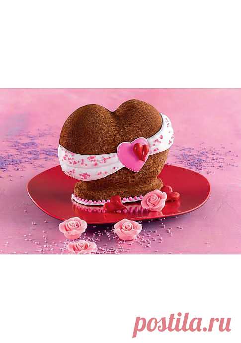 Фигурная форма для выпечки "Сердце". Специальное покрытие против прилипания, инновационные силиконовые скобы. Особое устройство формы не позволит тесту убежать. Удивите гостей фигурным кексом в форме сердца! Поставляется в подарочной упаковке и с великолепной книгой рецептов.