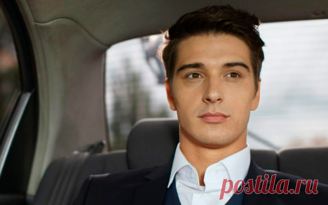 “И зачем она такому красавцу?” Самый красивый актер театра и кино Станислав Бондаренко показал всем свою избранницу После выхода на ТВ мелодраматического сериала “Верни мою любовь” актера Станислава Бондаренко полюбили многие. Беспечный и обаятельный, умный и веселый… Чем не объект для ночных грез юных романтичных...