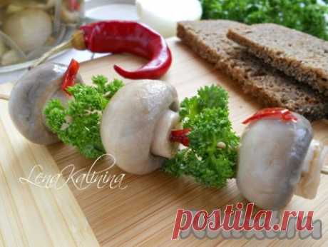 Шампиньоны, маринованные по-домашнему