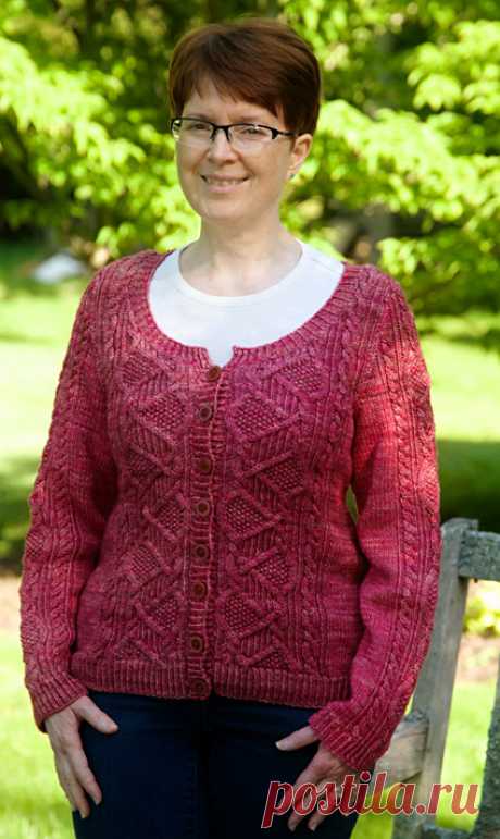 Vermilion cliffs cardigan : Knitty First Fall 2014