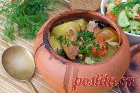 Жаркое в горшочках из свинины или курицы