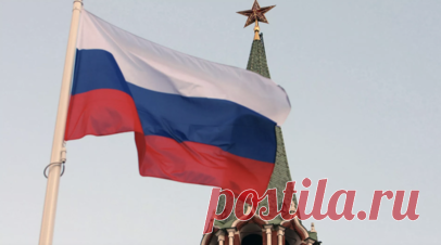 День государственного флага: как бело-сине-красный триколор стал символом страны. 22 августа россияне отмечают День государственного флага — символа единства, силы и исторической преемственности страны. Бело-сине-красный триколор сопровождает Россию на протяжении столетий — от морских походов XVII века до современных рекордов, — вызывая гордость и пробуждая патриотизм. Читать далее