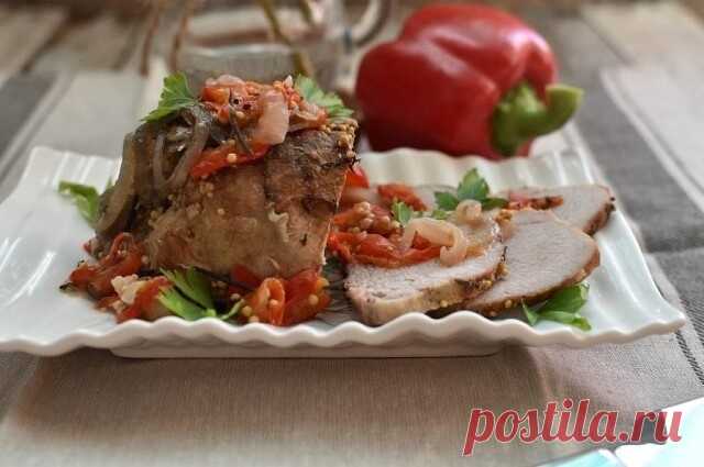 Свинина со cлaдким пеpцем и луком в фольге