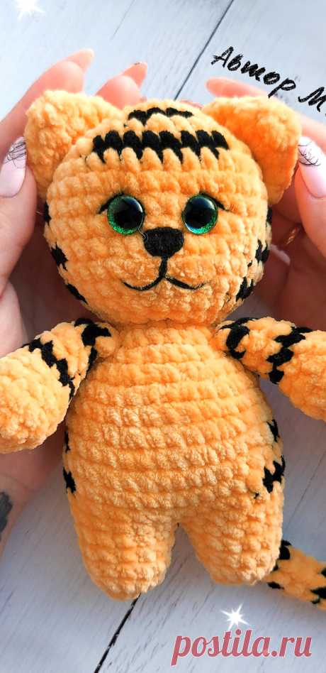 PDF Тигрёнок крючком. FREE crochet pattern; Аmigurumi animal patterns. Амигуруми схемы и описания на русском. Вязаные игрушки и поделки своими руками #amimore - плюшевый тигр, тигренок из плюшевой пряжи, котик, кот, кошечка, кошка, котенок.