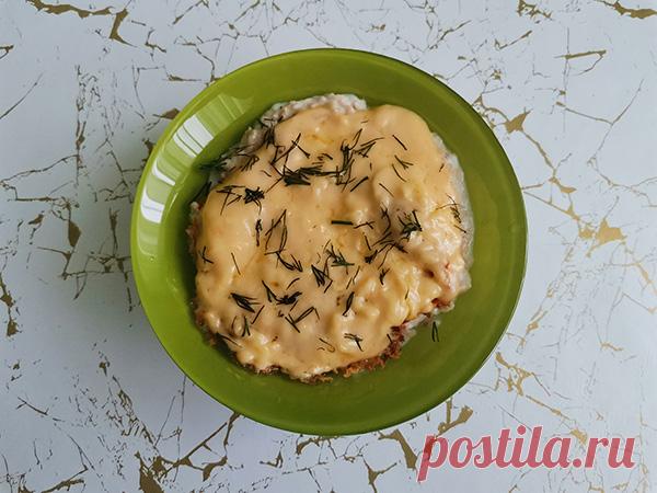 Овсяная каша на молоке с сыром - на vse-o-ede-online.ru Овсяная каша уже стала частью жизни практически в каждой семье. Сегодняшний наш рецепт 