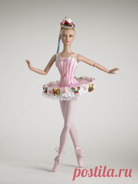 "Marzipan" from Balanchine's "The Nutcracker" doll, 2007 New York City Ballet Collection by Robert Tonner | Fashion Dolls