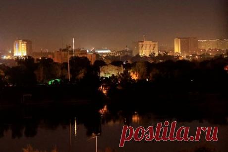 Американца расстреляли в центре Багдада. Гражданин США расстрелян в своей машине в центре Багдада. «Гражданин США был расстрелян в своей машине на 62-й улице в центре Багдада», — заявил источник. Согласно копиям удостоверений погибшего американца, его звали Стефен Троелл. В Ираке он работал преподавателем английского языка.