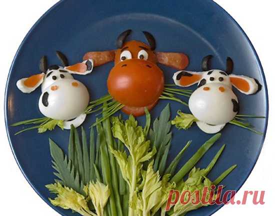 Бычок и коровки. Украшение из продуктов.