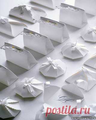 The Bride's Diary - DIY: Make Your Own Favour Boxes
