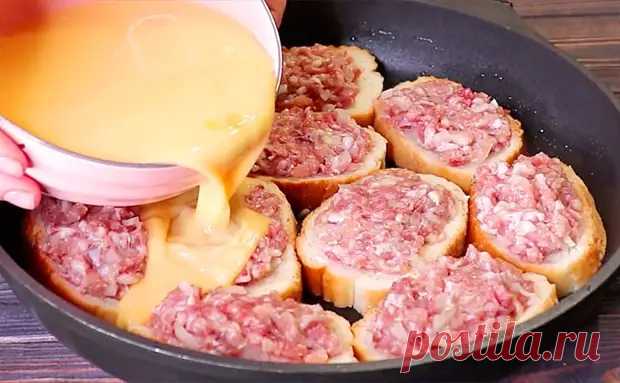 Кладем фарш на обычный хлеб и получаем сочный мясной пирог без хлопот с тестом - Steak Lovers - 24 февраля - 43054649354 - Медиаплатформа МирТесен