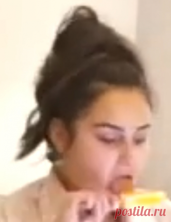 Amy Rose Walker Tongue Licking