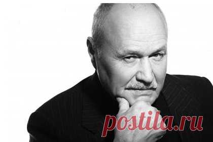 Умер актер из «Республики ШКИД» Александр Липов. Российский актер Александр Липов скончался на 83 году жизни, об этом сообщили в Орловском драматическом театре «Русский стиль» им. М.М. Бахтина. Артист умер 29 сентября, причина его смерти не уточняется. Прощание с ним состоится в Орле 1 октября. Липов известен ролями в таких фильмах, как «Республика ШКИД» и других.