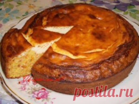 Морковный пирог с творожно - сметанной заливкой