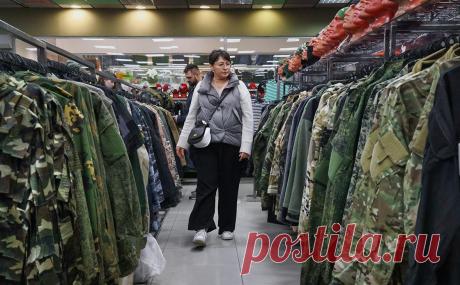 ФАС выявила «существенное повышение стоимости» армейской экипировки. Федеральная антимонопольная служба выявила «случаи существенного повышения стоимости» армейской экипировки и другой военной продукции, говорится в поступившем в РБК сообщении.