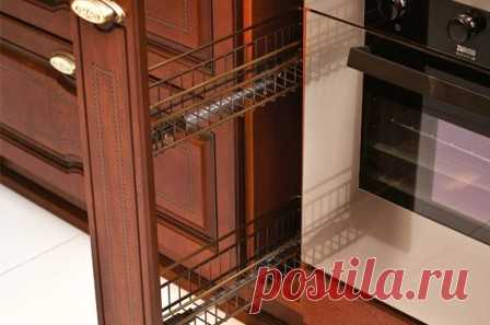 Советы профессионалов по выбору бутылочницы для кухонного гарнитура
#бутылочница #кухонныйганитур #кухоннаямебель #советы