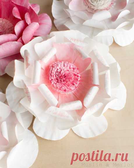 Paper Plate Flowers! - Muslin and Merlot