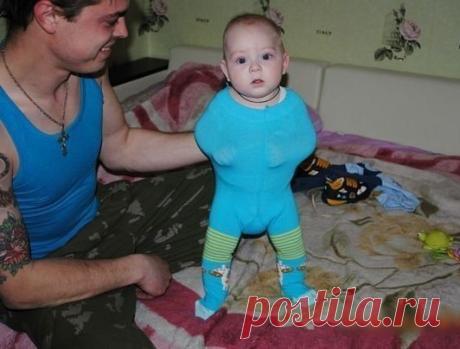 Новая разработка папы - усмирительные колготки 😂