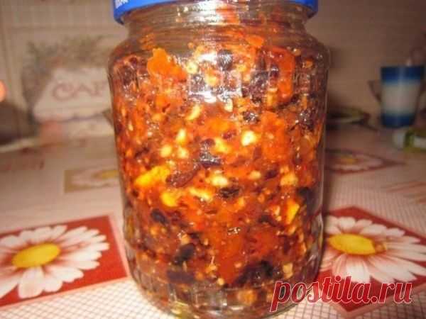 Витаминная смесь (сухофрукты,орехи,мед)