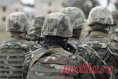 В ДНР заметили наемников из Румынии. Под поселком Дробышево в Донецкой народной республике (ДНР) заметили иностранных наемников из Румынии, рассказал заместитель командира воинского подразделения «Русский легион» с позывным «Любер». По словам бойца, ситуация в регионе остается напряженной, обстрелы не прекращаются.
