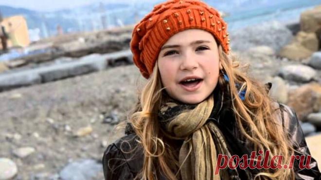 Девочка рискнула спеть одну из самых тяжелых песен в мире. Пара нот — и судьи подскочили со своих мест С детства любимой песней Серены была «I Will Always Love You» Уитни Хьюстон. Девочка постоянно пела ее и мечтала однажды исполнить перед большой аудиторией. И вот она получила свой долгожданный шанс. 11-летняя Серена из Пизы стояла на сцене шоу-талантов Next Star...