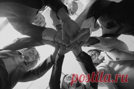 Рабочие отношения в коллективе важнее личных