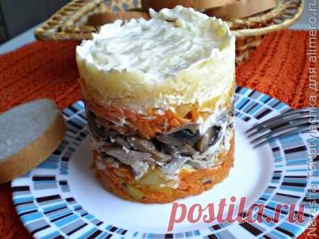 Салат с курицей и грибами / Рецепты с фото